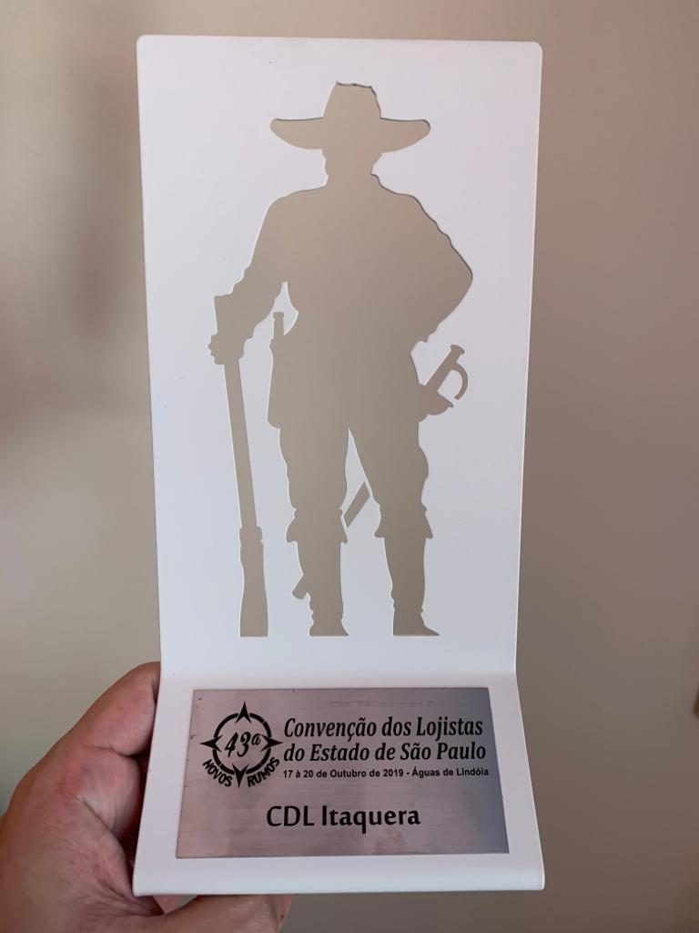 Troféu de participação da CDL-Itaquera no evento