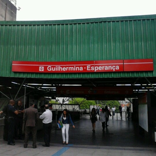 Linha sai da estação Guilhermina Esperança