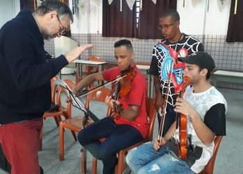 A orquestra iniciou seus trabalhos em agosto, sob a batuta do maestro Jonicler Real; em fevereiro tem novas inscrições