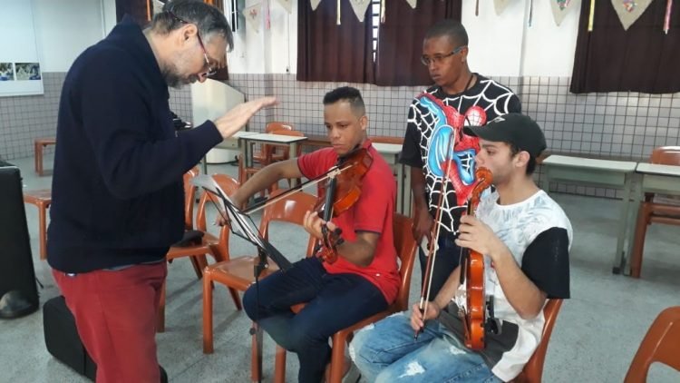 A orquestra iniciou seus trabalhos em agosto, sob a batuta do maestro Jonicler Real; em fevereiro tem novas inscrições