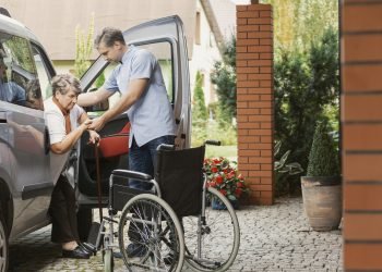 As vagas são limitadas e poderão se inscrever pessoas com encaminhamento médico para o atendimento de fisioterapia e um cuidador responsável