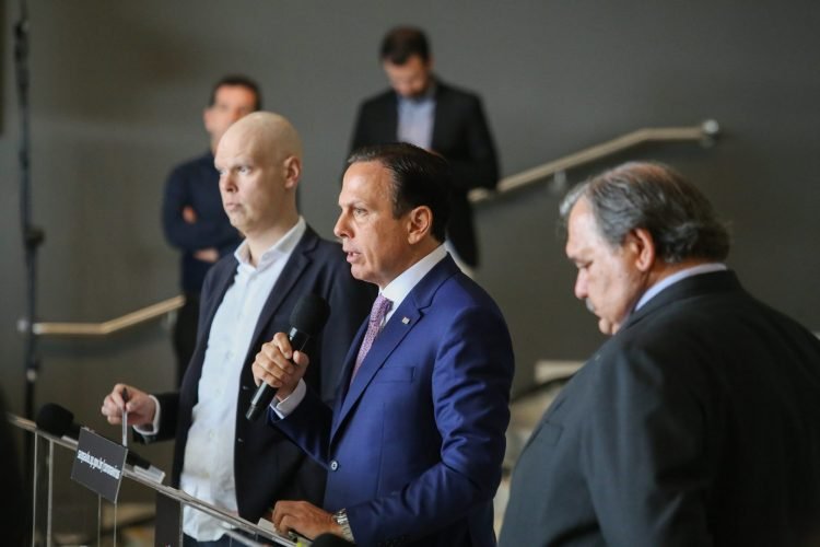 Covas, Doria e Germann durante a coletiva desta quinta
