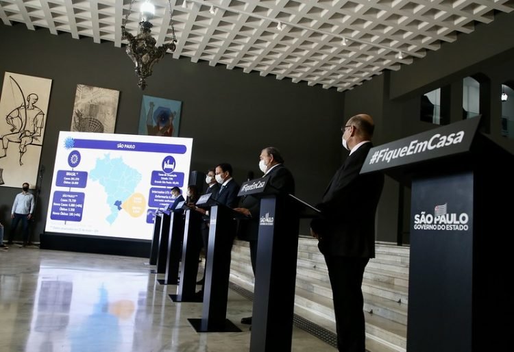 Coletiva desta quinta-feira, no Palácio dos Bandeirantes