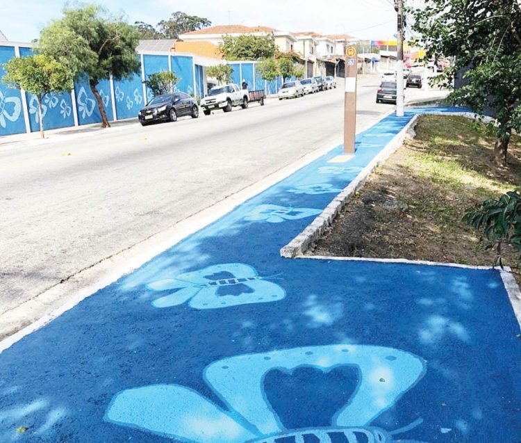Subprefeitura investe em obras, mas tapa-buraco é criticado