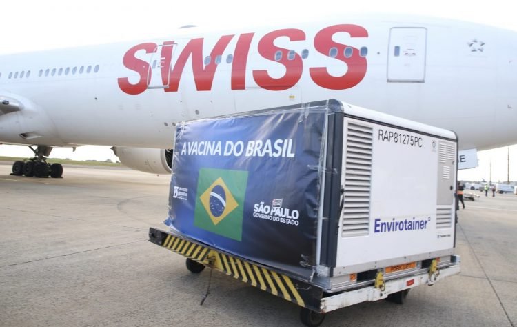 Lote de 5,5 milhões de vacinas chega a SP