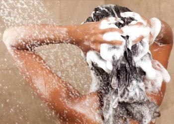 Quem tem cabelo oleoso deve usar condicionador?