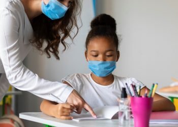 Psicólogo orienta sobre volta às aulas presenciais