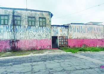 Moradores se reúnem para reativar associação