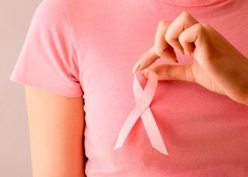 Outubro Rosa: volta a crescer o número de mamografias na rede pública