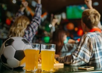 Donos de bares e restaurantes estão animados com a Copa e o fim do ano