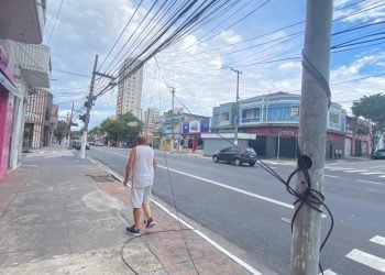 Pedestres em perigo na V. Carrão