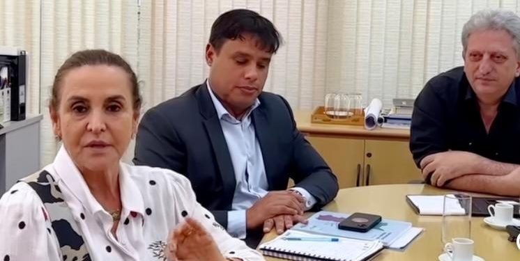 Vereadora Sandra Tadeu com o secretário Marcos Monteiro