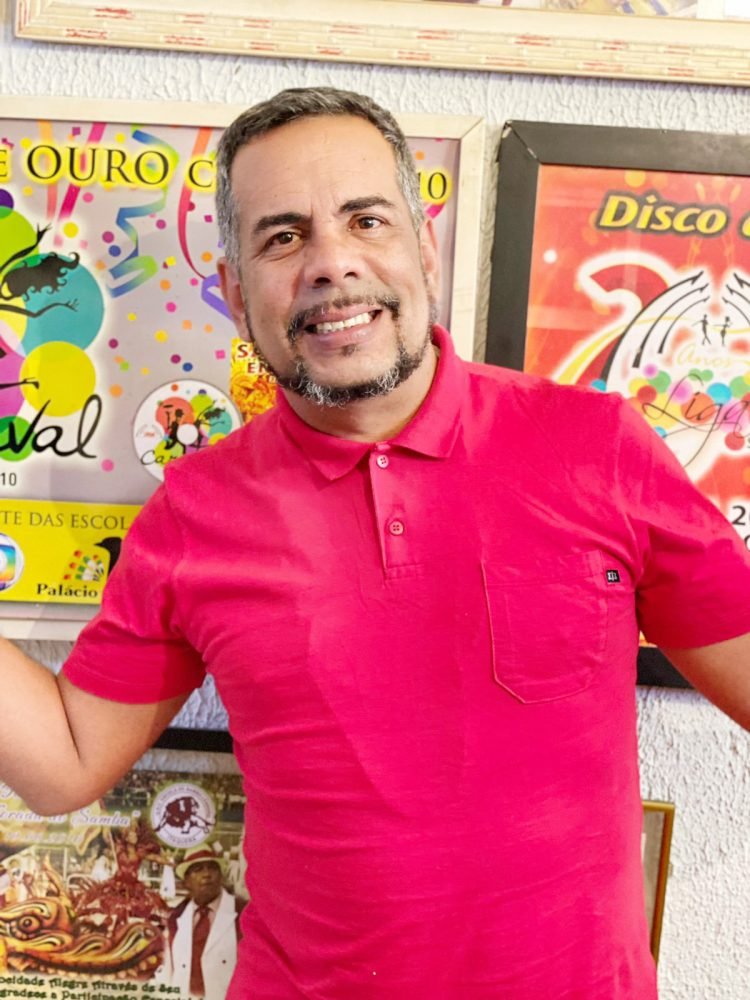 Escola de samba anuncia ‘novo’ carnavalesco Hernane Siqueira