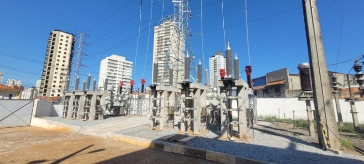 Obra da Enel beneficia clientes na região da Mooca