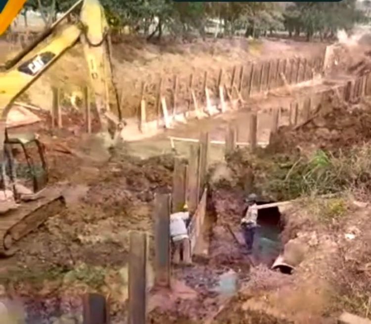 Obras no Córrego do Rio Verde