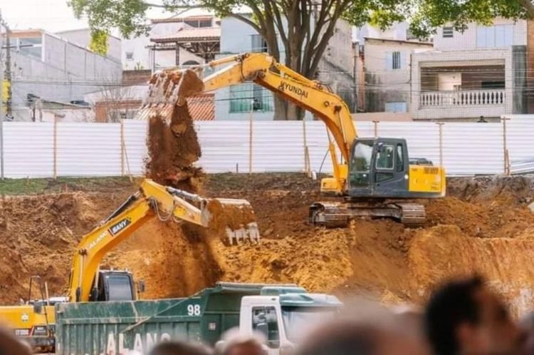 CEU Cidade Líder começa a ser construído