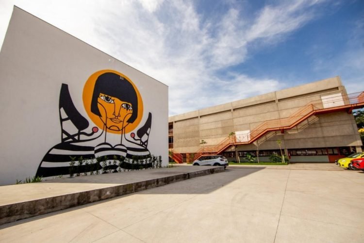 O CEU São Miguel é administrado pelo Instituto Baccarelli