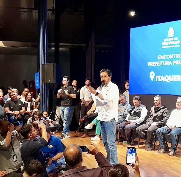 Prefeito, secretários e vereadores passam o dia em Itaquera