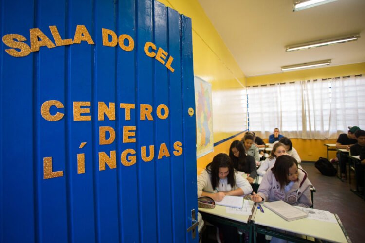 Aulas de idiomas na rede estadual modificam vidas