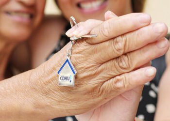 Governador entrega 160 apartamentos a famílias em Guaianases