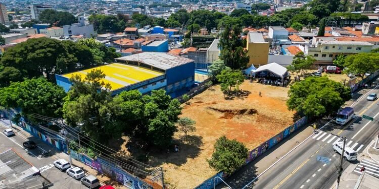 Terreno na Av. Nordestina que dará lugar ao hospital veterinário municipal