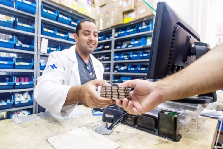 Aplicativo da Prefeitura ajuda a buscar farmácias abastecidas