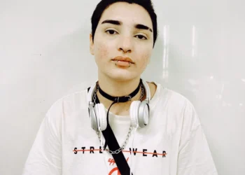 Quebrando barreiras, abraçando a identidade