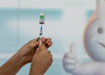 Serão utilizadas as vacinas inativada poliomielite (VIP), para menores de 1 ano, e a oral poliomielite (VOP), conhecida como gotinha, para crianças entre 1 a menores de 5 anos