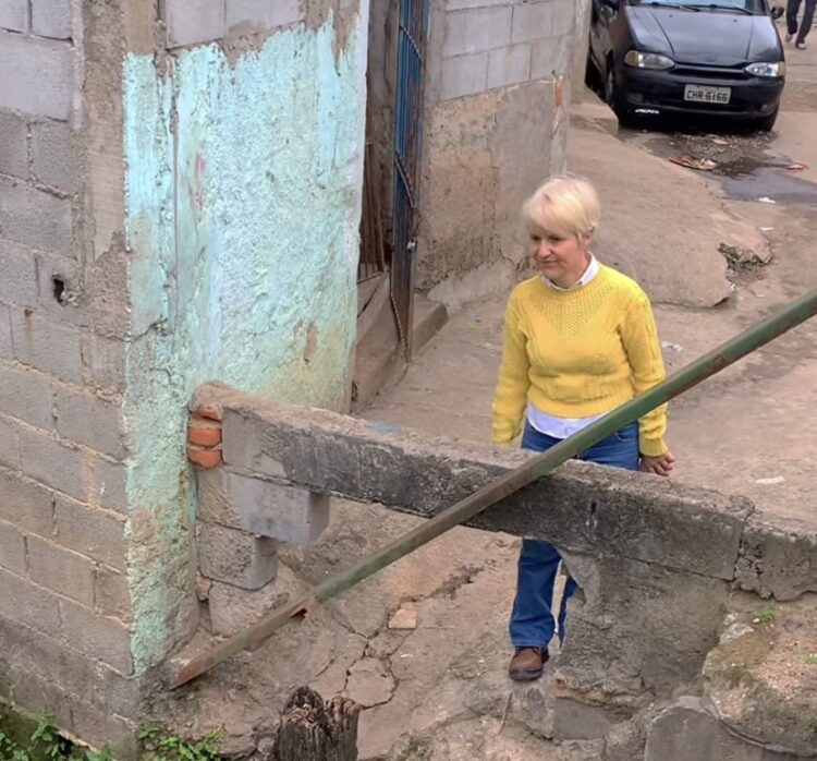 Subprefeita Damaris em vistoria no Jardim Pantanal