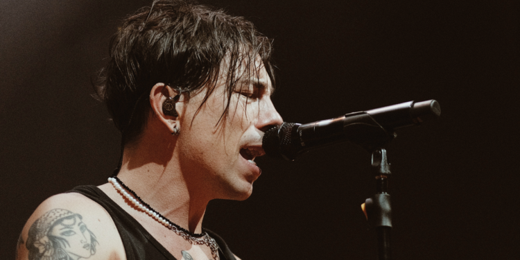 Di Ferrero faz show gratuito no Sesc Itaquera em comemoração ao aniversário de São Paulo