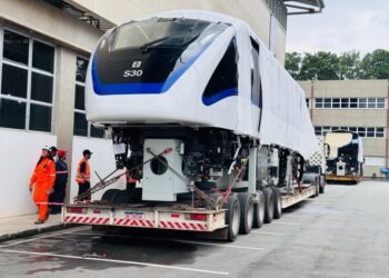 Novos trens comprados pelo Governo de SP para a Linha 15-Prata do Metrô chegam ao Pátio Oratório