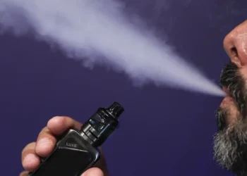 Cigarros Eletrônicos: Saúde da Capital Alerta para os Riscos do Vício e Oferece Tratamento Gratuito