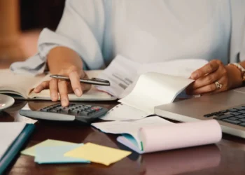 Como lidar com dívidas fiscais e manter sua empresa ativa