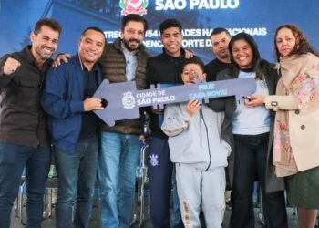 Prefeitura entrega em São Mateus mais 154 apartamentos pelo Programa Pode Entrar