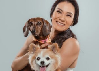 Juliana Sato é psicóloga especializada em luto pet