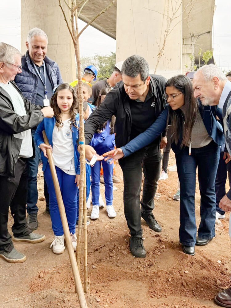 Prefeitura Inaugura Bosque Trinca-Ferro e Reforça Compromisso Ambiental na Zona Leste