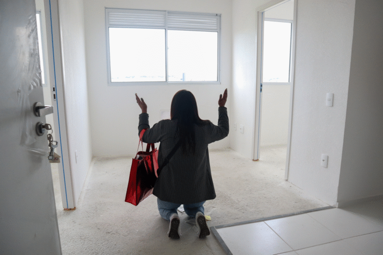 399 famílias recebem imóveis com apoio do Casa Paulista