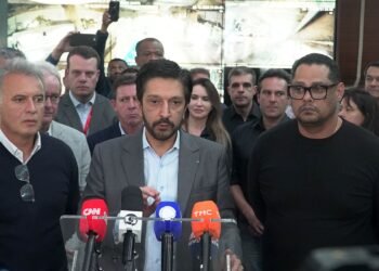 Greve de ônibus chega ao fim