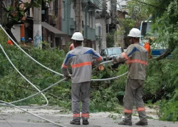 Prefeitura cobra ação da Enel