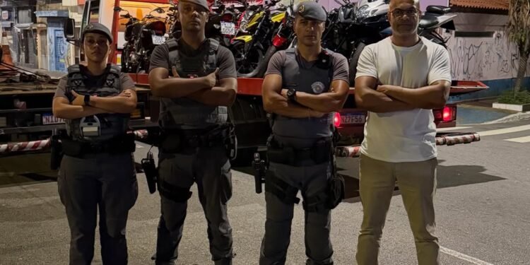 Operação apreende 14 motos irregulares no Jardim Imperador