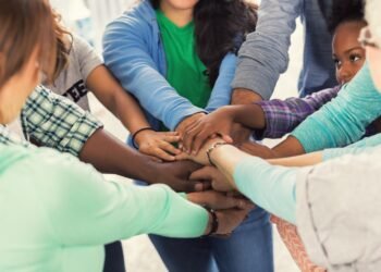 Educação e voluntariado: aprender também é doar