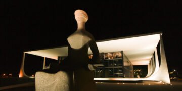 Advogados Alertam para Crise no STF e Riscos à Democracia Brasileira