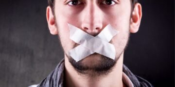 Pacto masculino: o silêncio que sustenta a violência