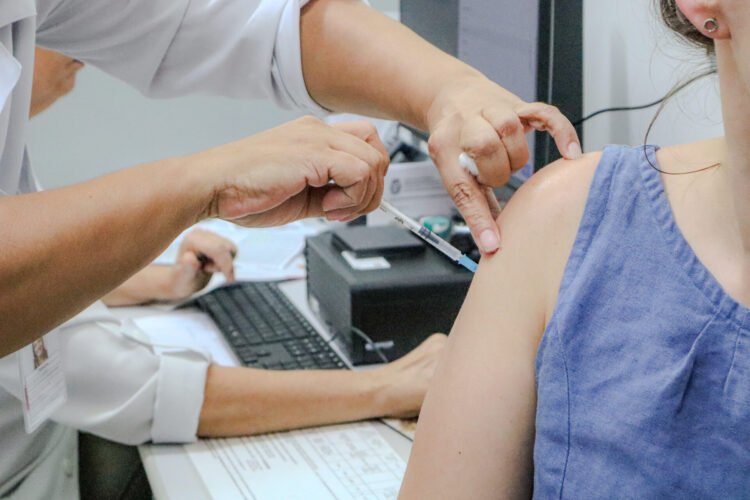 Vacinação contra influenza se expande para toda a população