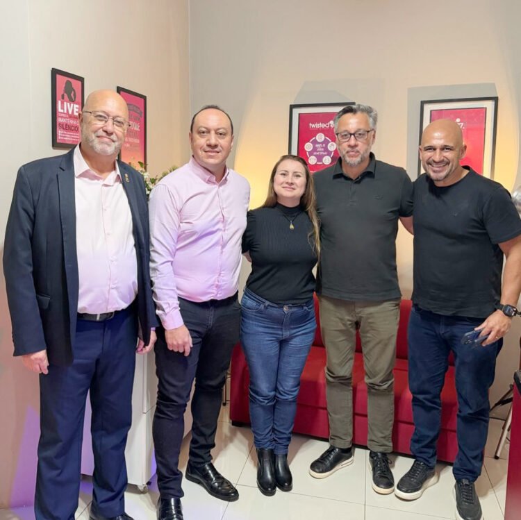 Deputado João Cury revela bastidores da habitação na Zona Leste no Podcast Fala, ZL!