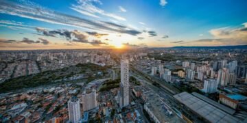 Segurança inteligente, imprensa forte e território em transformação
