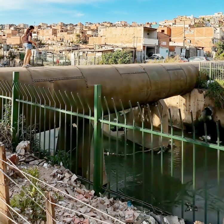 Projeto prevê passarela entre as ruas Rio Negro e Frutos de Maio, na Vila Bela