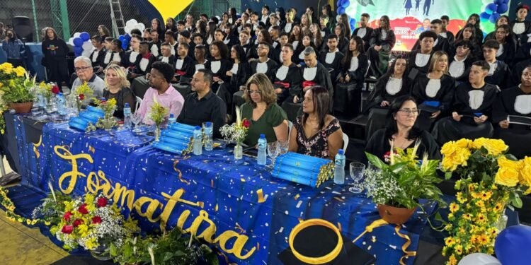 Lei de Alessandro Guedes garante formaturas para estudantes da rede municipal de São Paulo