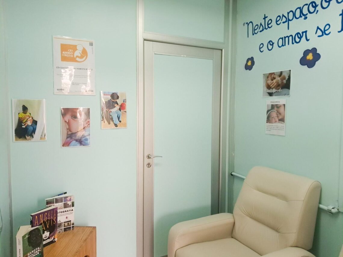 Escola social do Jardim Robru cria espaço para mães amamentarem na Zona Leste