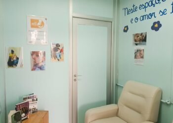 Escola social do Jardim Robru cria espaço para mães amamentarem na Zona Leste